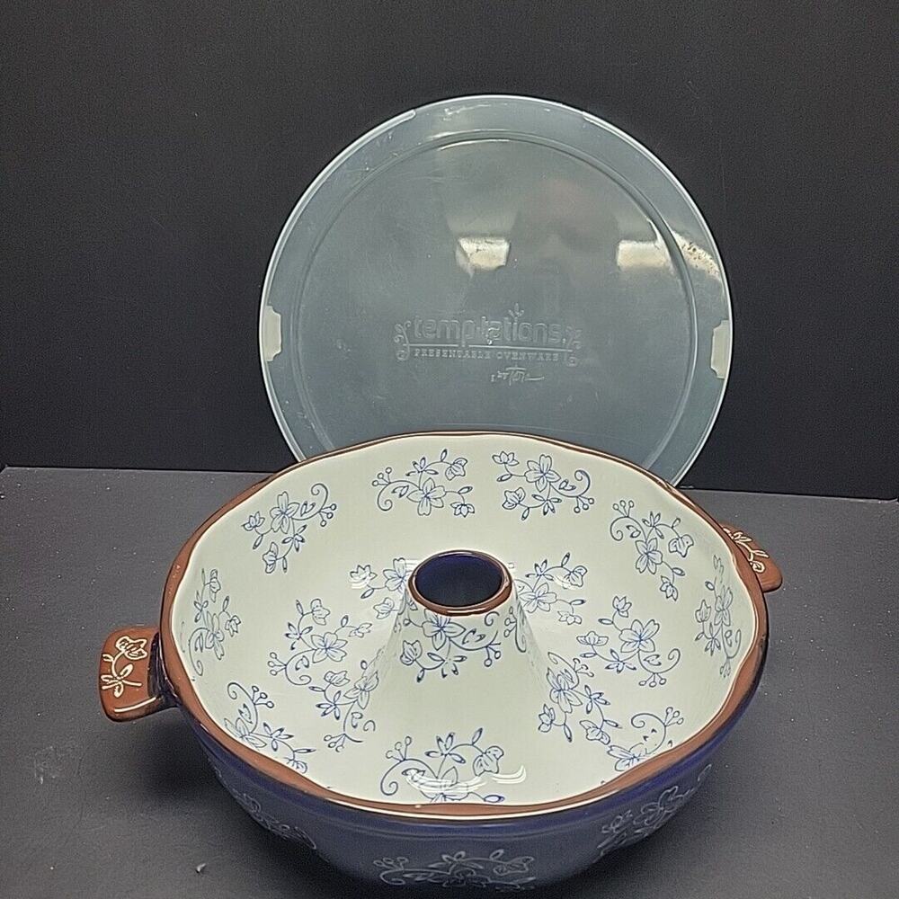 Temptations Tara Old World Blue Scalloped 10" D Bundt Cake Pan Baking Dish LID